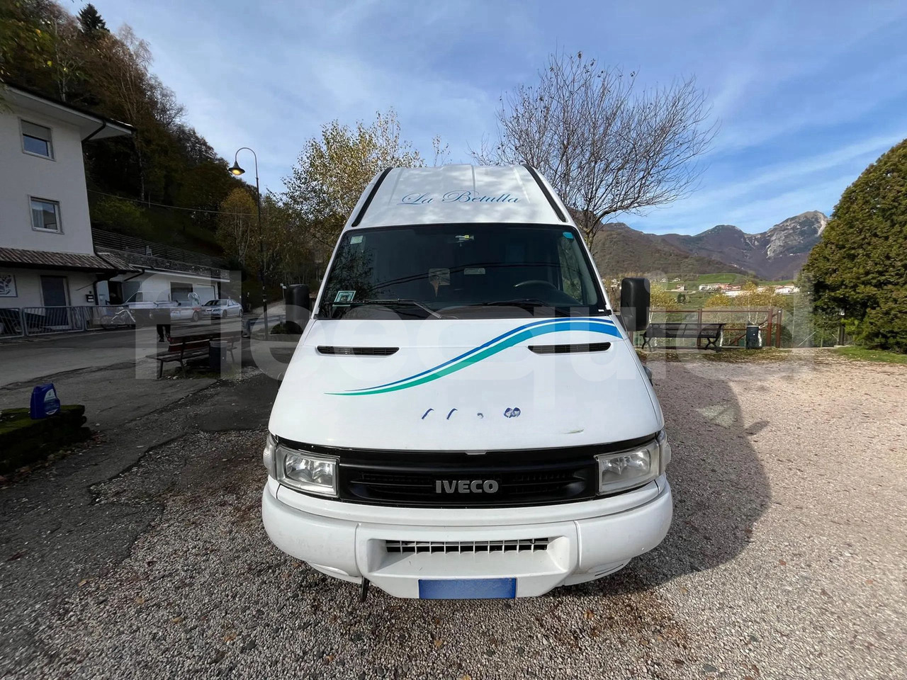 Iveco Daily - Minibusz, Kisbusz: 2 kép. Iveco Daily - Minibusz, Kisbusz: 2 kép.