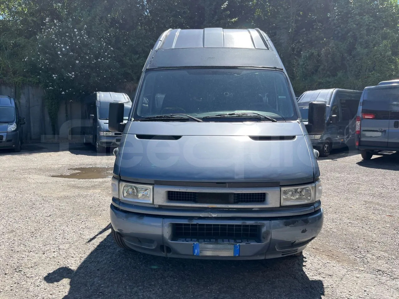 Iveco Daily - Minibusz, Kisbusz: 2 kép. Iveco Daily - Minibusz, Kisbusz: 2 kép.