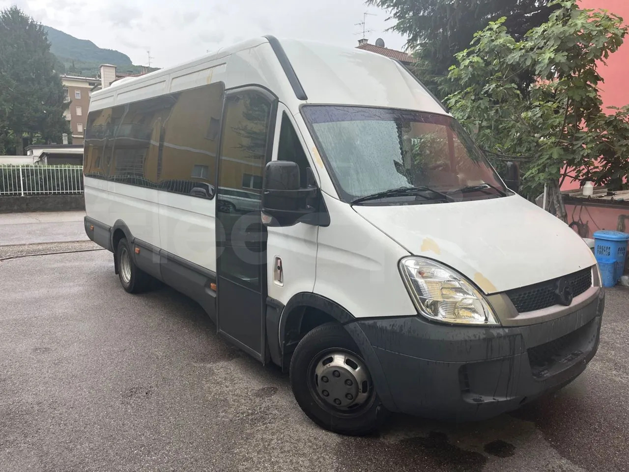 Iveco Daily - Minibusz, Kisbusz: 1 kép. Iveco Daily - Minibusz, Kisbusz: 1 kép.
