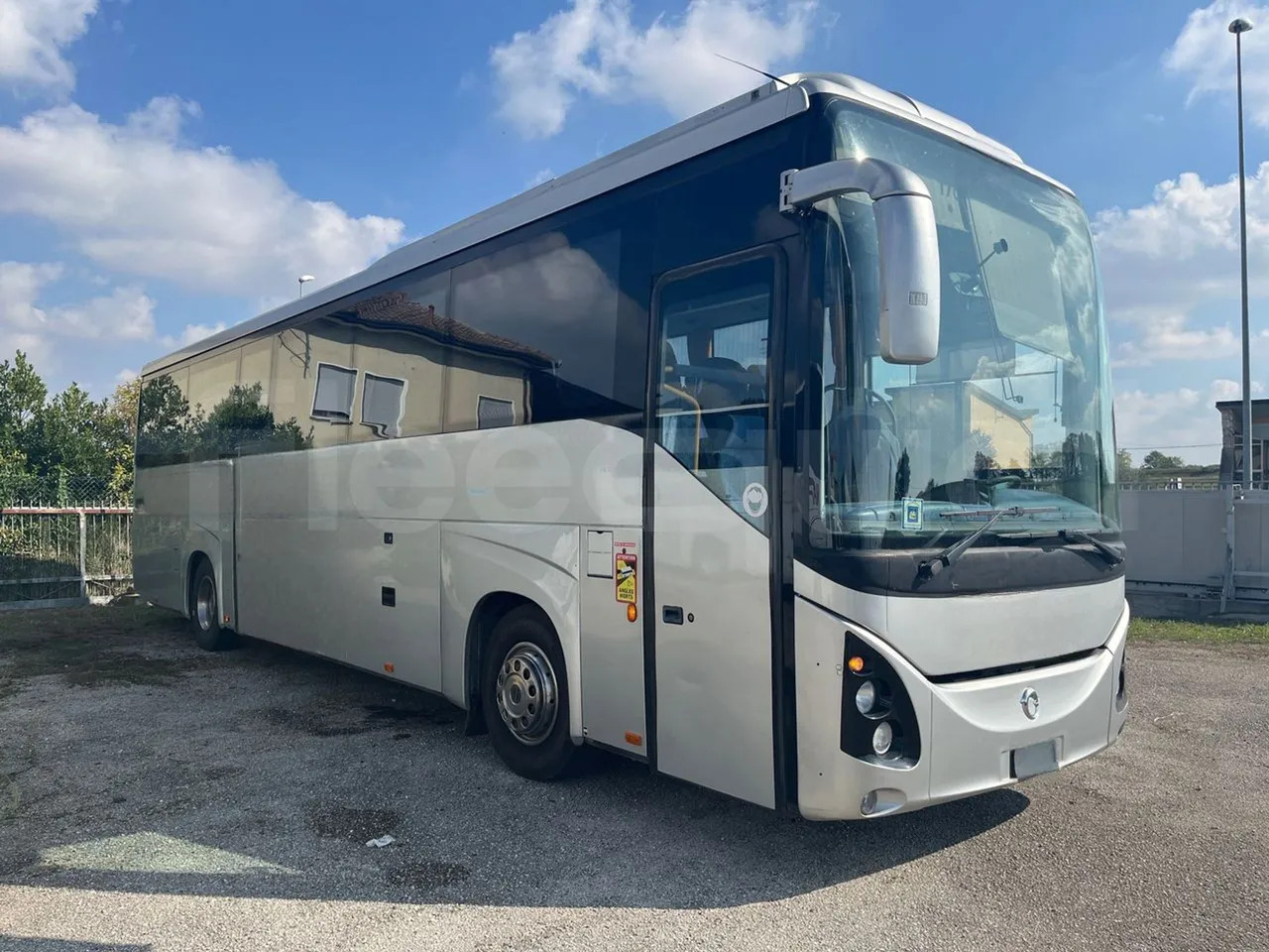 Iveco Evadys - Távolsági busz: 1 kép. Iveco Evadys - Távolsági busz: 1 kép.