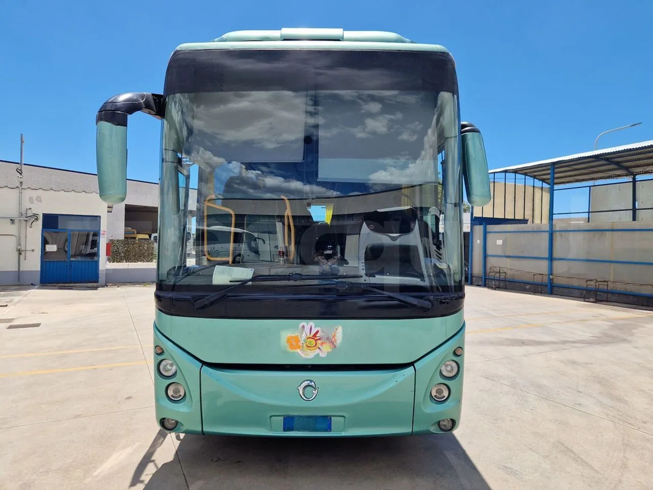 Iveco Evadys - Távolsági busz: 2 kép. Iveco Evadys - Távolsági busz: 2 kép.