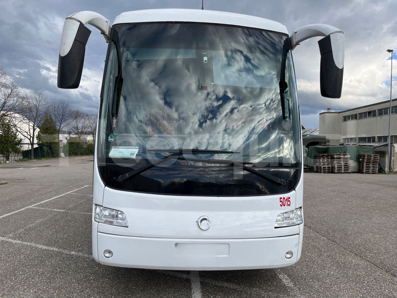 Iveco Irisbus Italia - Távolsági busz: 2 kép. Iveco Irisbus Italia - Távolsági busz: 2 kép.
