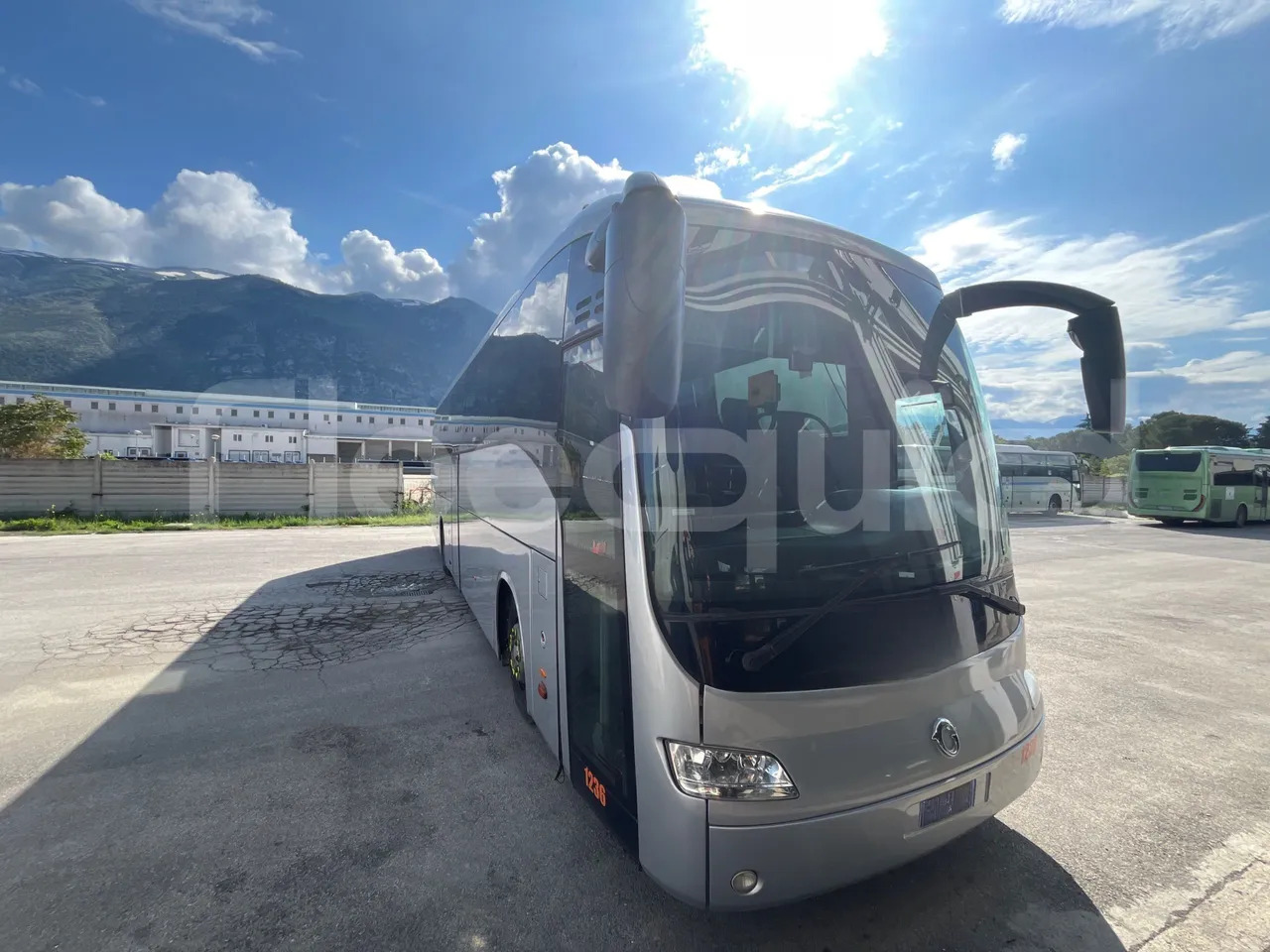 Iveco Irisbus Italia - Távolsági busz: 1 kép. Iveco Irisbus Italia - Távolsági busz: 1 kép.