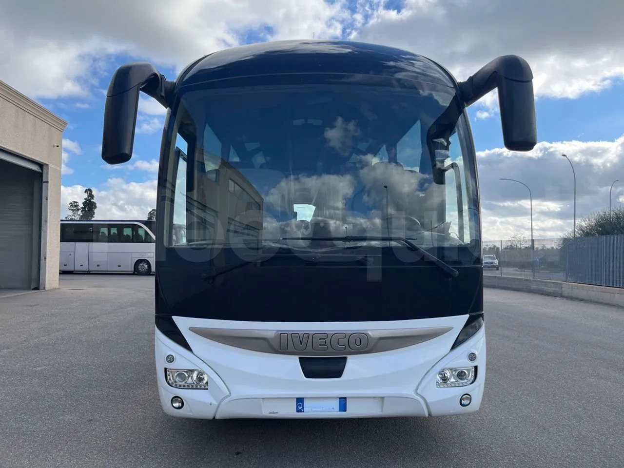 Iveco Magelys - Távolsági busz: 2 kép. Iveco Magelys - Távolsági busz: 2 kép.