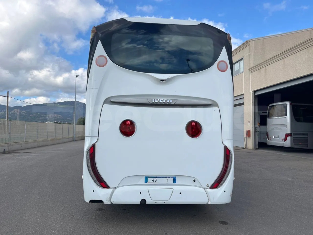 Iveco Magelys - Távolsági busz: 5 kép. Iveco Magelys - Távolsági busz: 5 kép.