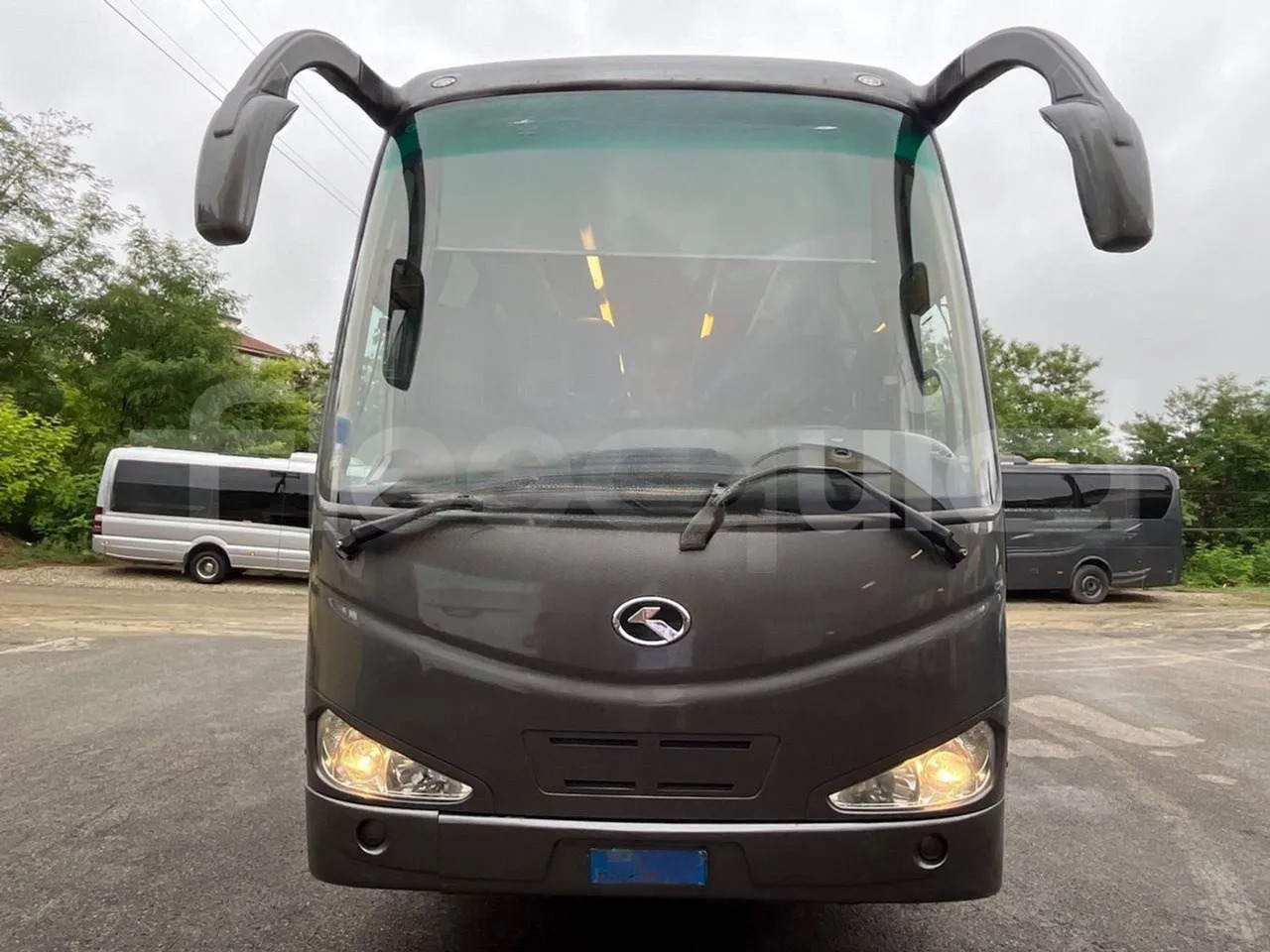 King Long XMQ6127 - Távolsági busz: 2 kép. King Long XMQ6127 - Távolsági busz: 2 kép.