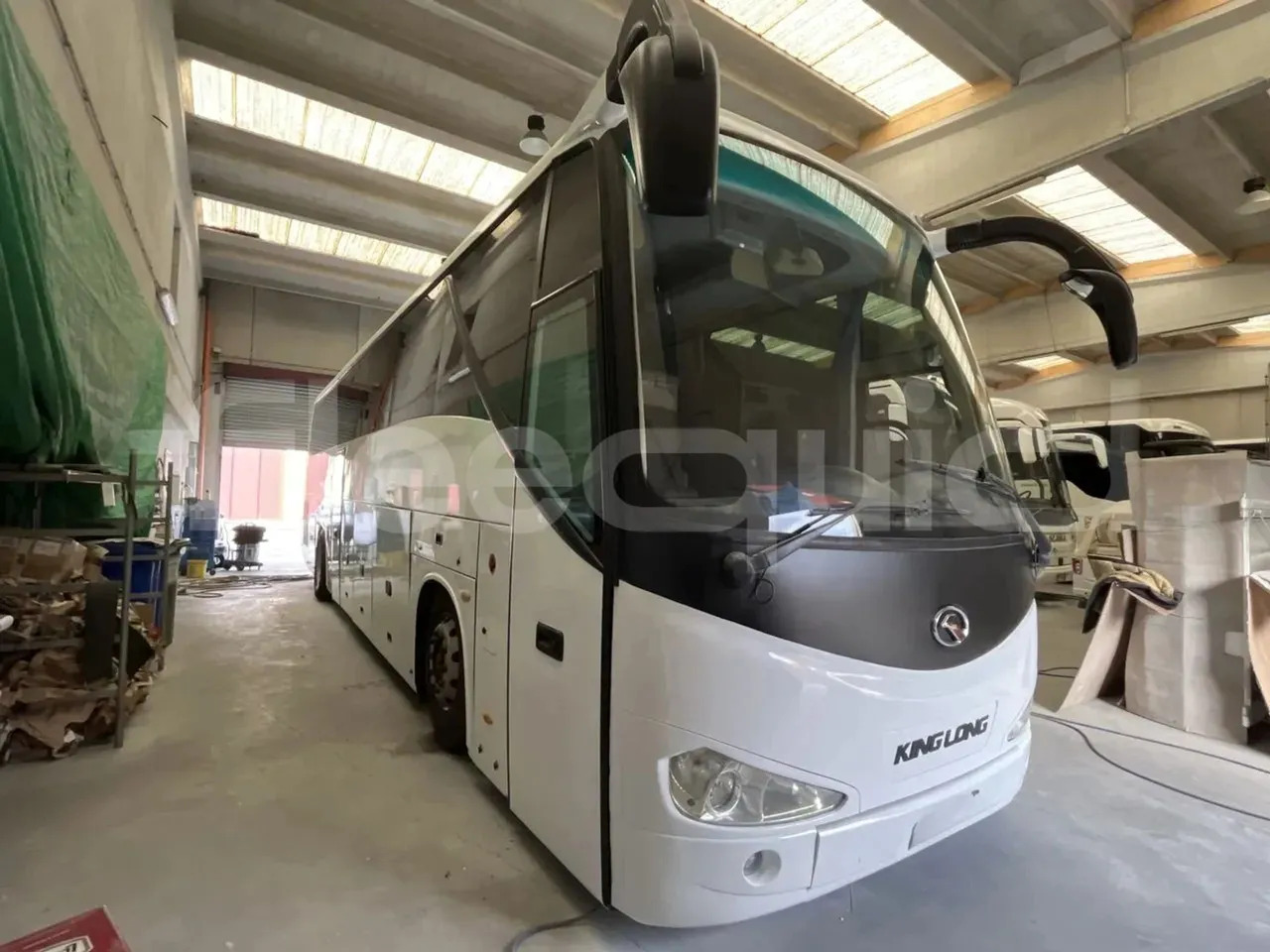 King Long XMQ6127 - Távolsági busz: 5 kép. King Long XMQ6127 - Távolsági busz: 5 kép.