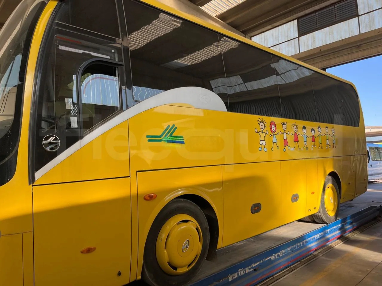 Távolsági busz King Long XMQ6800: 6 kép.