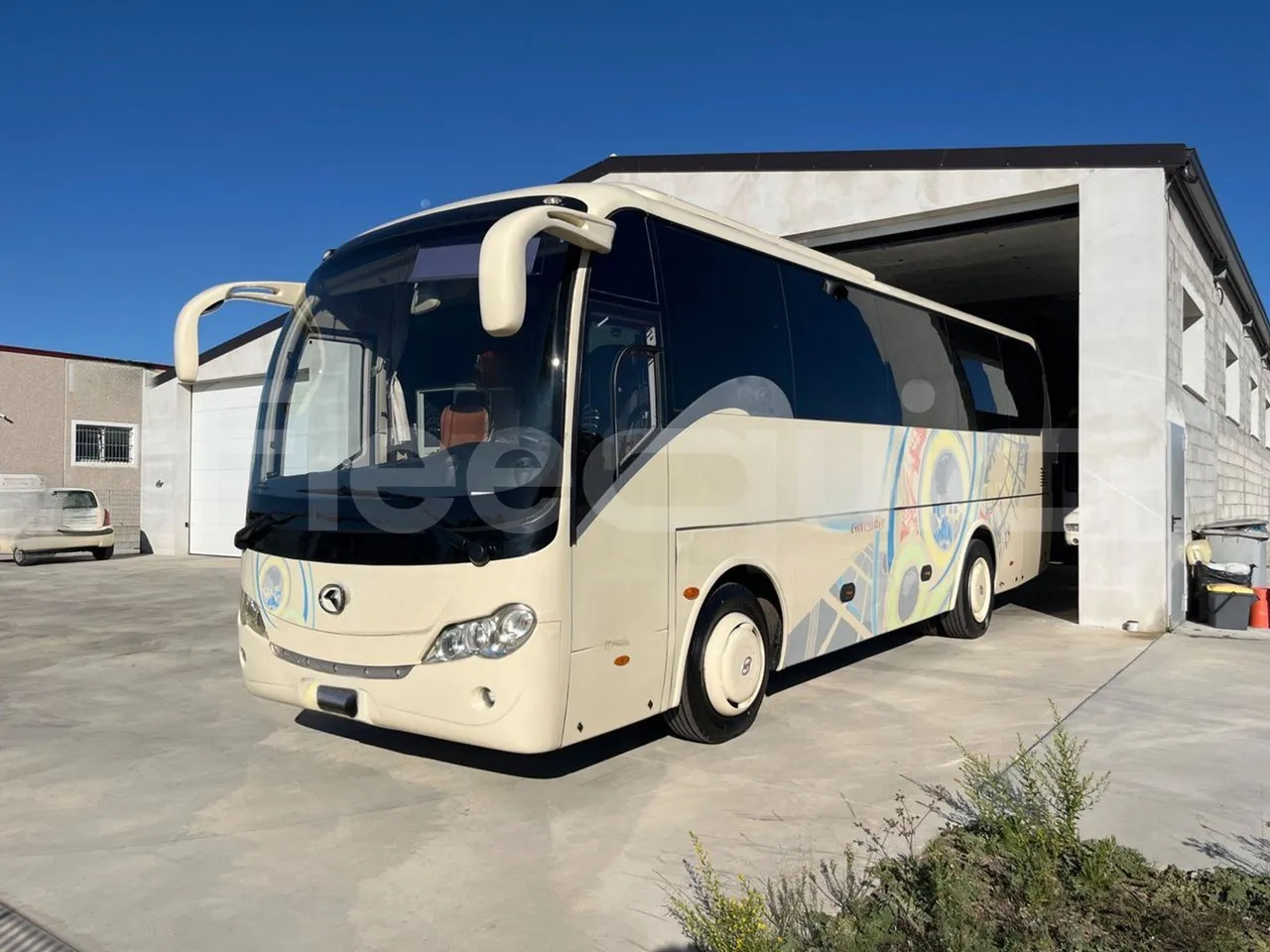 King Long XMQ6900 - Távolsági busz: 4 kép. King Long XMQ6900 - Távolsági busz: 4 kép.