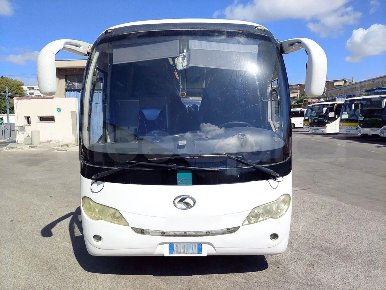 King Long XMQ6900 - Távolsági busz: 2 kép. King Long XMQ6900 - Távolsági busz: 2 kép.