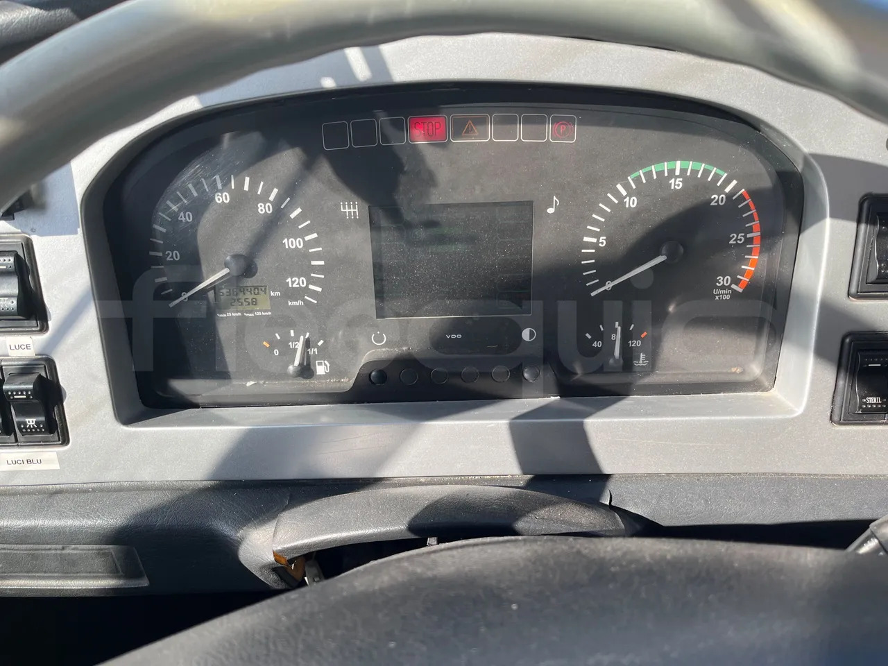 King Long XMQ6996 - Távolsági busz: 3 kép. King Long XMQ6996 - Távolsági busz: 3 kép.