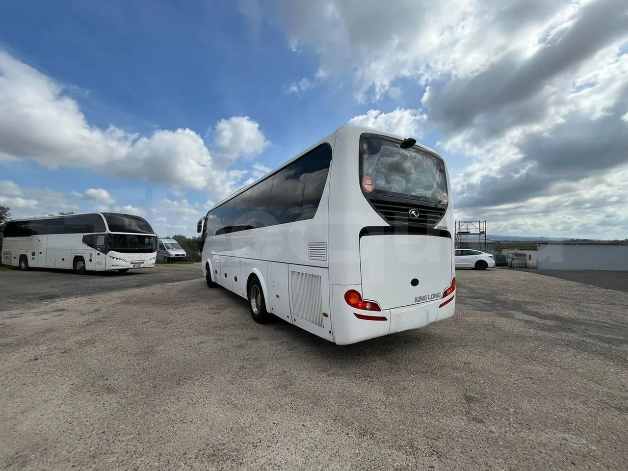 Távolsági busz King Long XMQ6996: 6 kép.