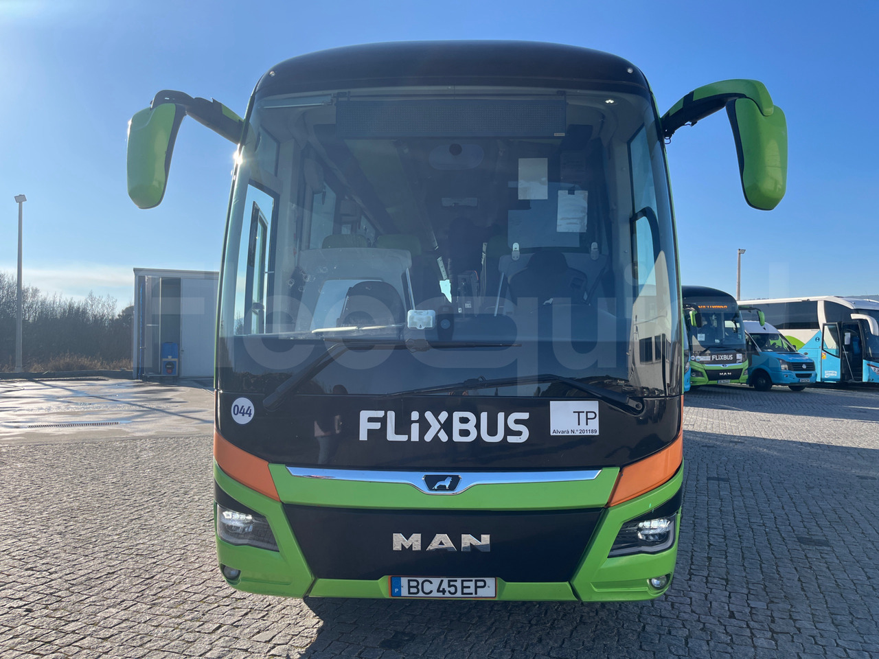 Man Lion's Coach - Távolsági busz: 2 kép. Man Lion's Coach - Távolsági busz: 2 kép.