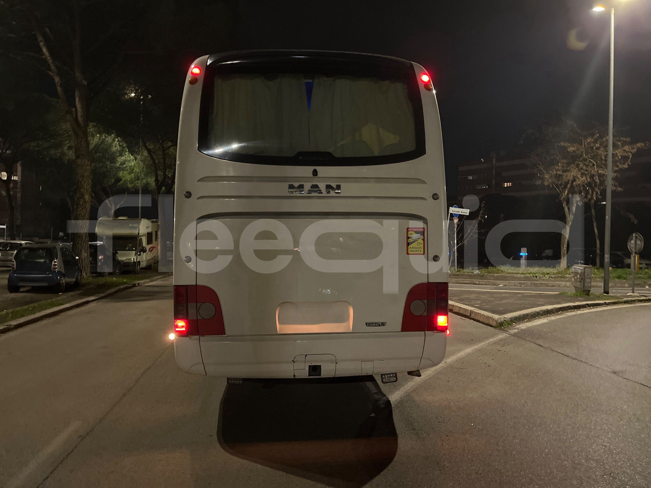 Man Lion's Coach - Távolsági busz: 5 kép. Man Lion's Coach - Távolsági busz: 5 kép.
