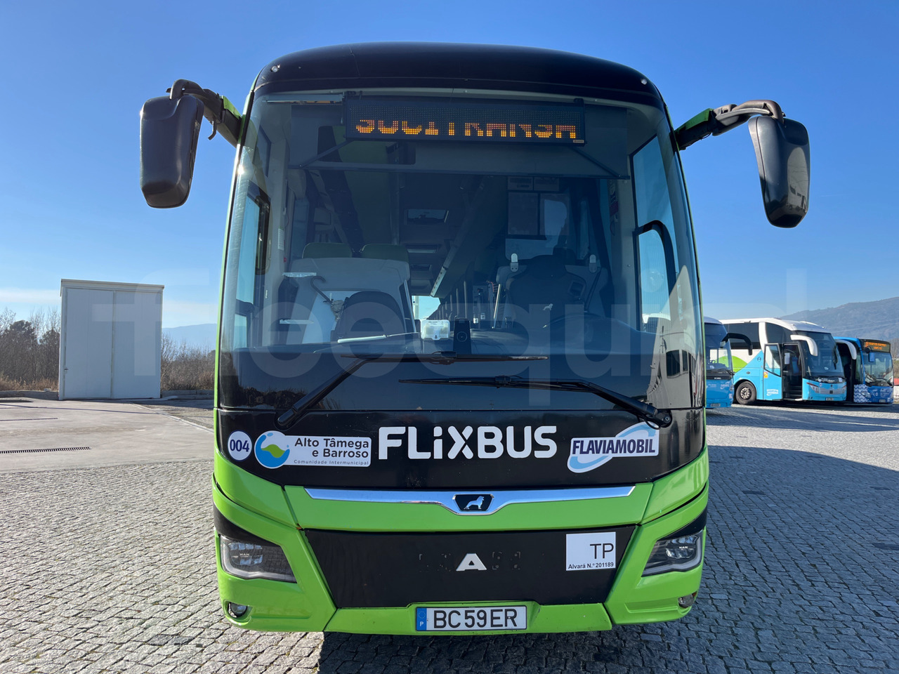 Man Lion's Coach - Távolsági busz: 2 kép. Man Lion's Coach - Távolsági busz: 2 kép.