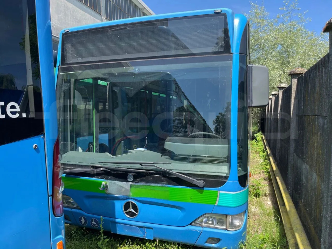 Mercedes-Benz Citaro G - Városi busz: 2 kép. Mercedes-Benz Citaro G - Városi busz: 2 kép.