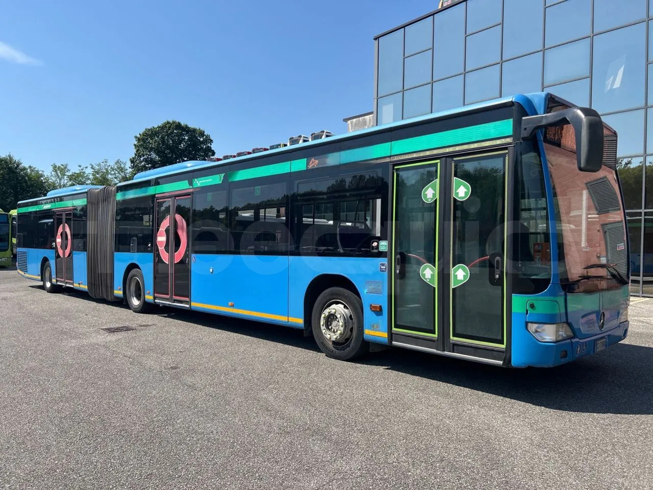 Mercedes-Benz Citaro G - Városi busz: 1 kép. Mercedes-Benz Citaro G - Városi busz: 1 kép.