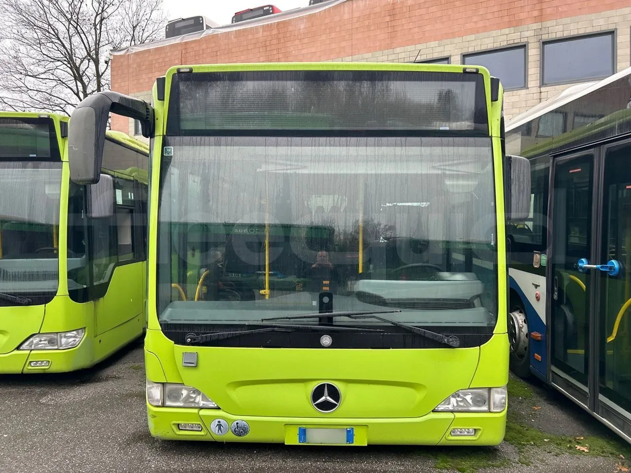 Mercedes-Benz Citaro - Helyközi busz: 2 kép. Mercedes-Benz Citaro - Helyközi busz: 2 kép.