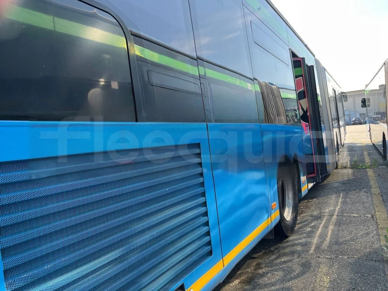 Mercedes-Benz Evobus - Városi busz: 5 kép. Mercedes-Benz Evobus - Városi busz: 5 kép.