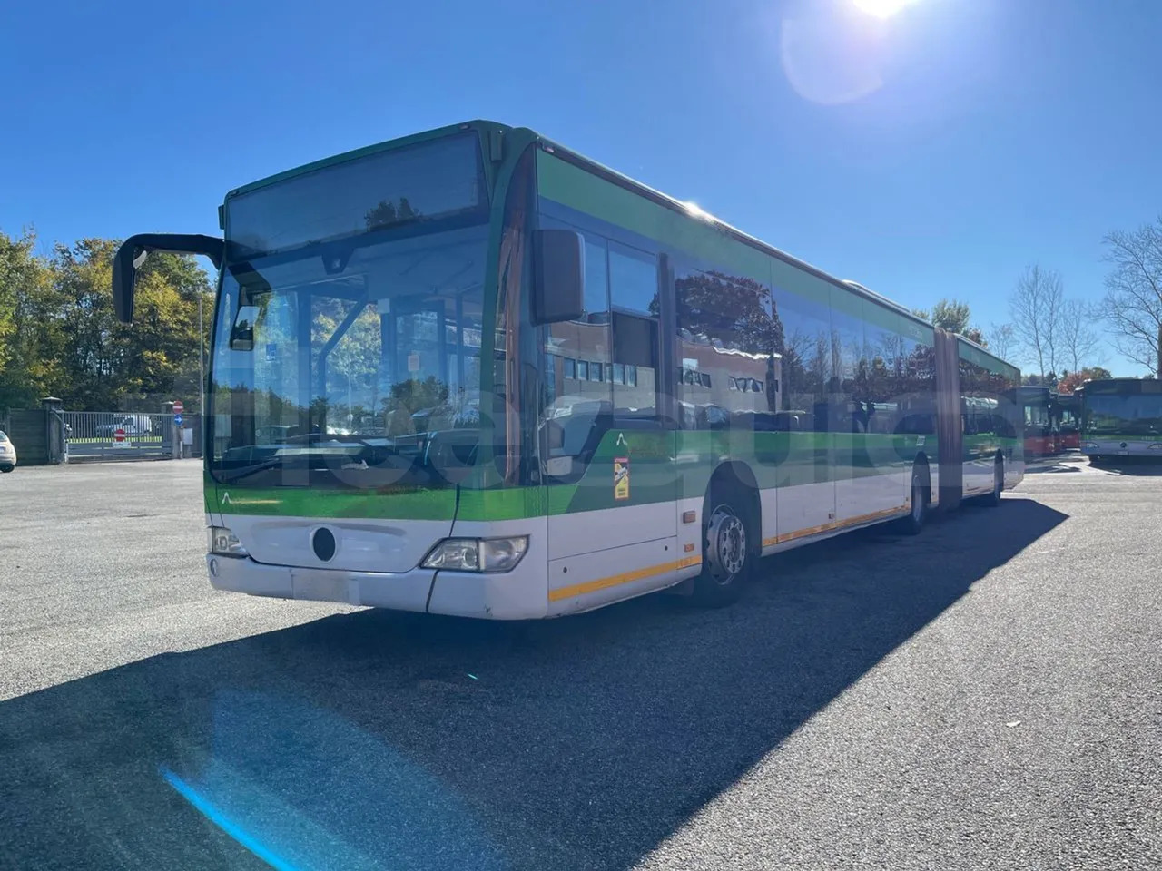 Mercedes-Benz O 530 - Városi busz: 4 kép. Mercedes-Benz O 530 - Városi busz: 4 kép.