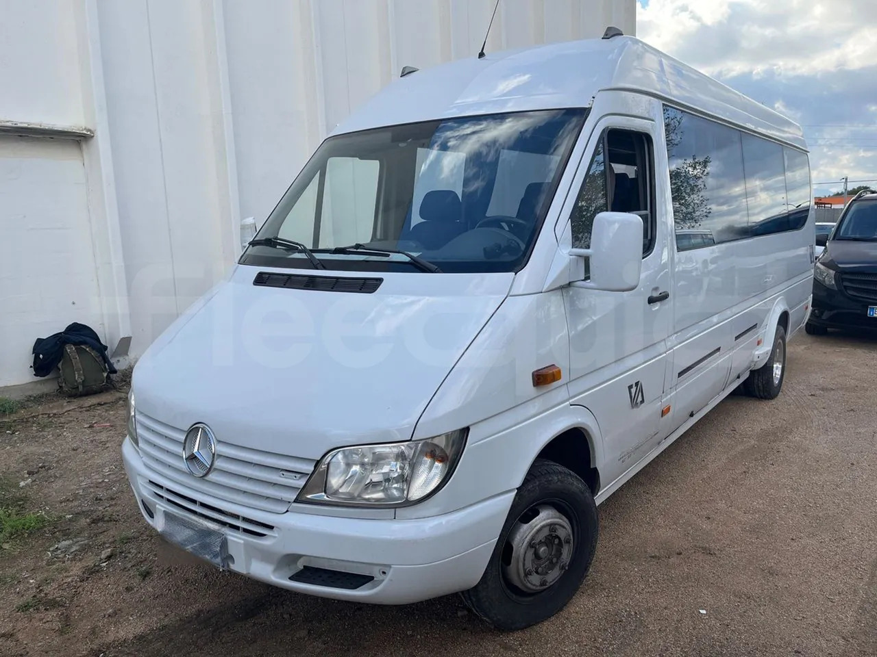 Mercedes-Benz Sprinter - Helyközi busz: 4 kép. Mercedes-Benz Sprinter - Helyközi busz: 4 kép.