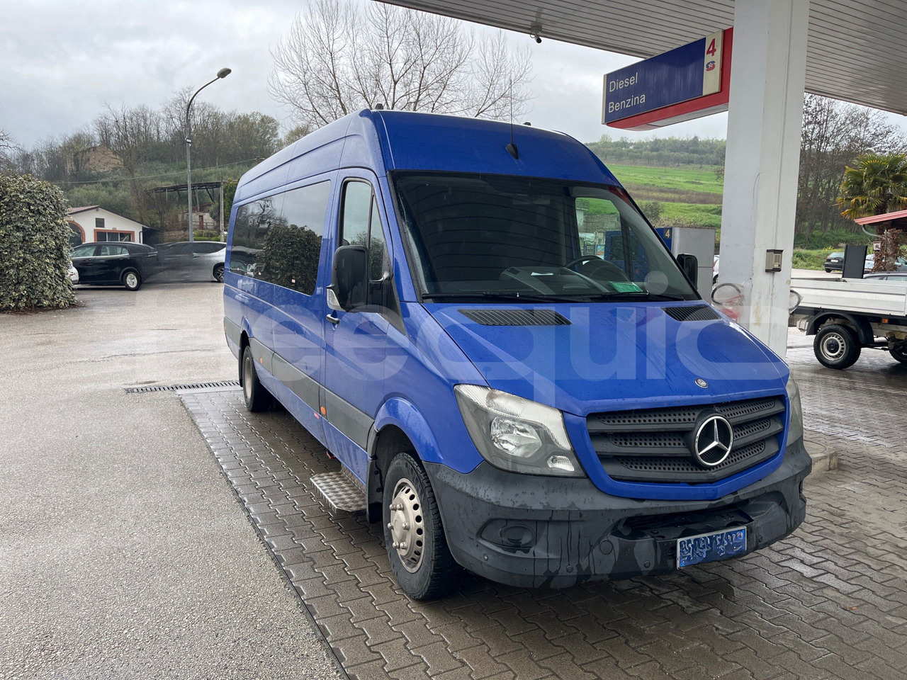 Mercedes-Benz Sprinter - Minibusz, Kisbusz: 1 kép. Mercedes-Benz Sprinter - Minibusz, Kisbusz: 1 kép.