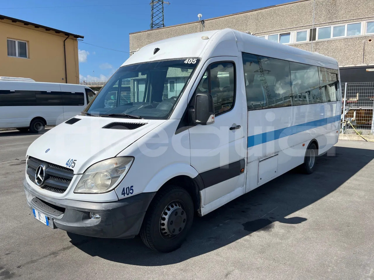 Mercedes-Benz Sprinter - Minibusz, Kisbusz: 4 kép. Mercedes-Benz Sprinter - Minibusz, Kisbusz: 4 kép.