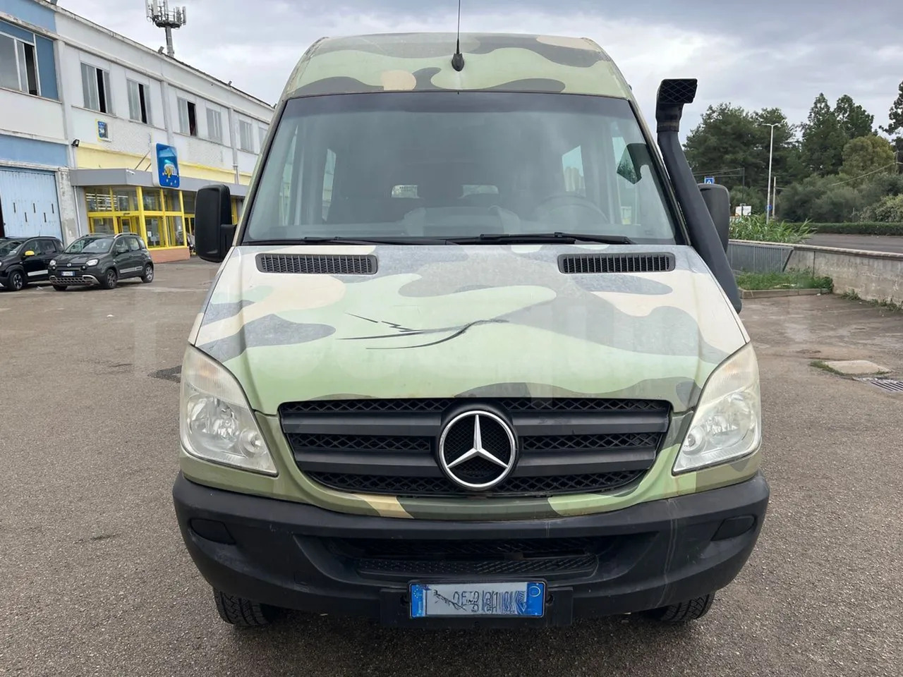 Mercedes-Benz Sprinter - Helyközi busz: 2 kép. Mercedes-Benz Sprinter - Helyközi busz: 2 kép.