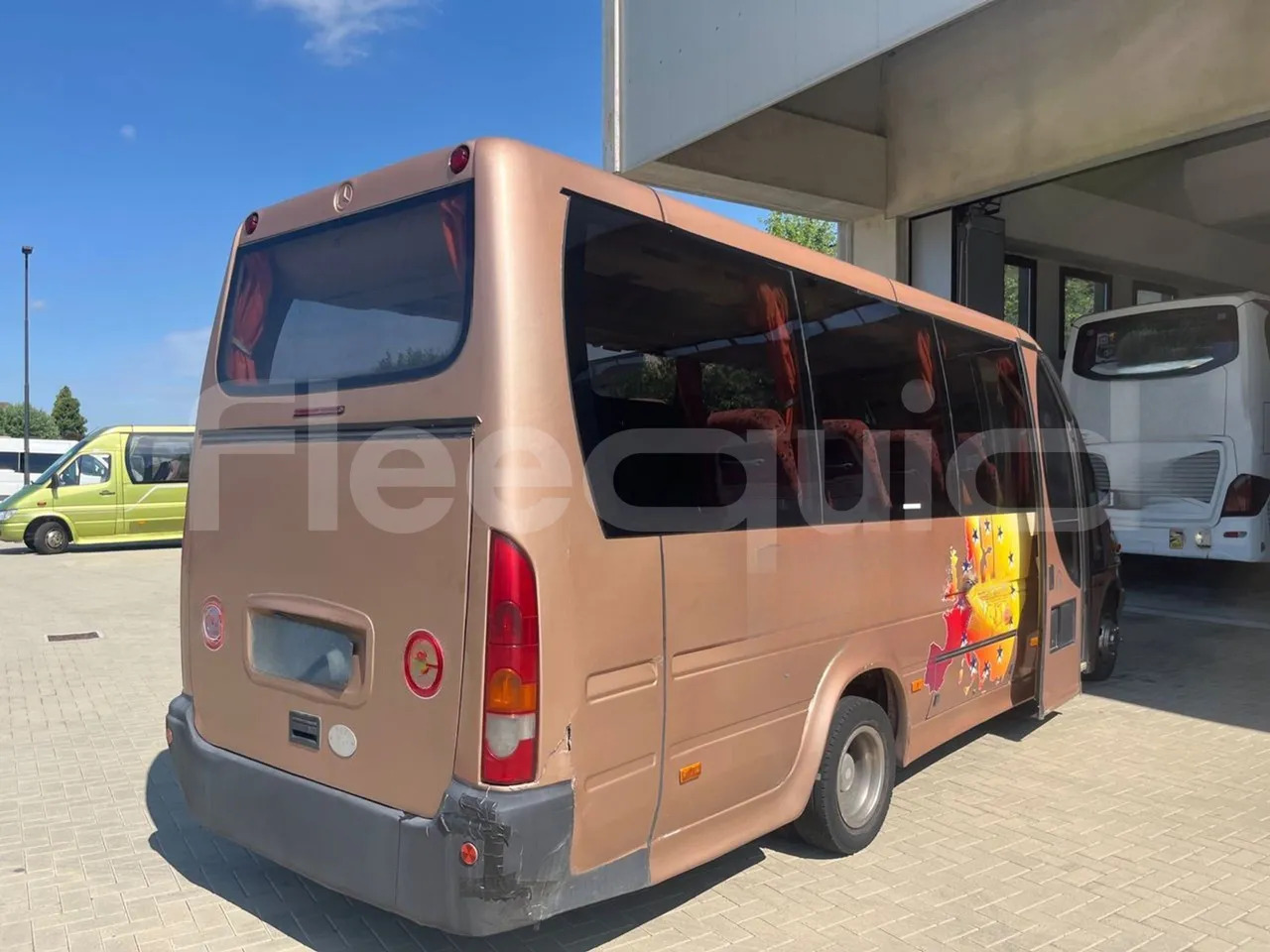 Mercedes-Benz Sprinter - Minibusz, Kisbusz: 5 kép. Mercedes-Benz Sprinter - Minibusz, Kisbusz: 5 kép.
