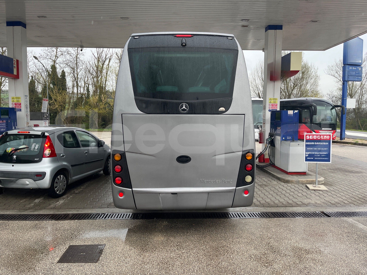 Mercedes-Benz Sprinter - Minibusz, Kisbusz: 5 kép. Mercedes-Benz Sprinter - Minibusz, Kisbusz: 5 kép.
