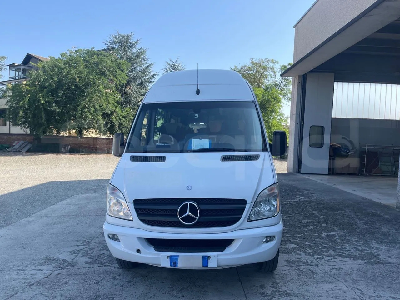 Mercedes-Benz Sprinter - Minibusz, Kisbusz: 1 kép. Mercedes-Benz Sprinter - Minibusz, Kisbusz: 1 kép.
