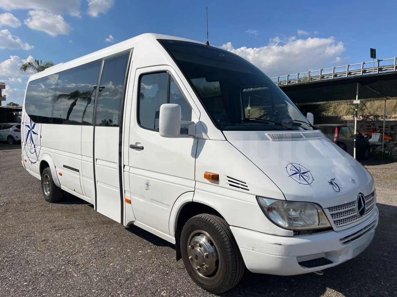 Mercedes-Benz Sprinter - Minibusz, Kisbusz: 1 kép. Mercedes-Benz Sprinter - Minibusz, Kisbusz: 1 kép.