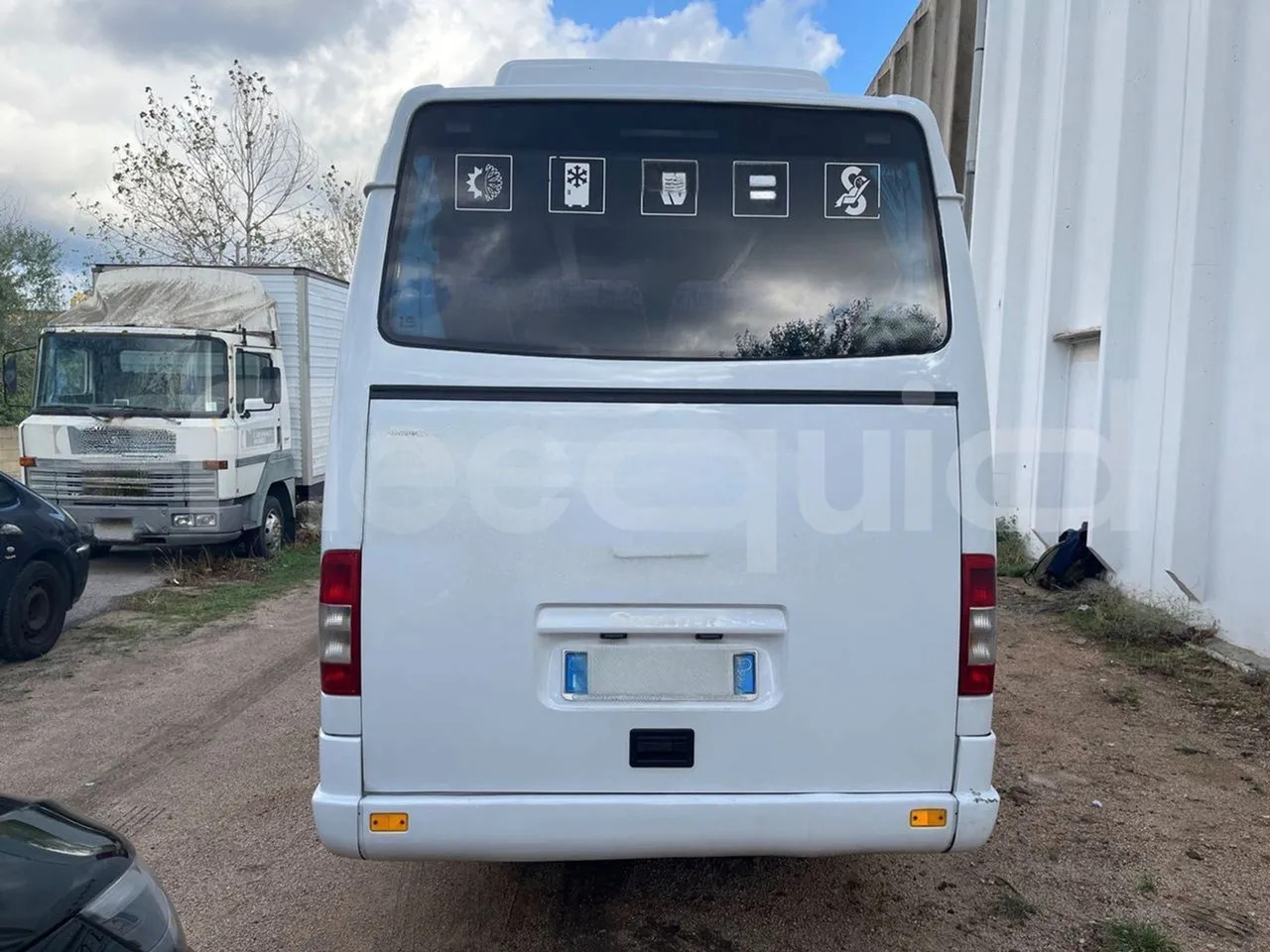 Mercedes-Benz Sprinter - Helyközi busz: 5 kép. Mercedes-Benz Sprinter - Helyközi busz: 5 kép.
