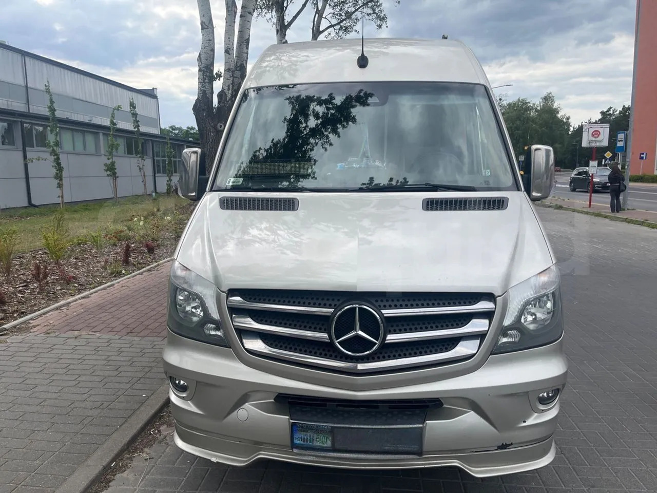 Mercedes-Benz Sprinter - Távolsági busz: 1 kép. Mercedes-Benz Sprinter - Távolsági busz: 1 kép.