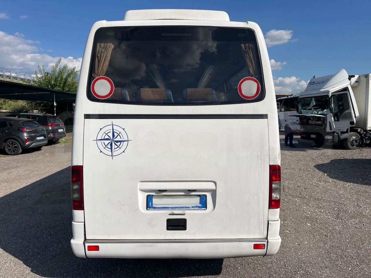 Mercedes-Benz Sprinter - Helyközi busz: 5 kép. Mercedes-Benz Sprinter - Helyközi busz: 5 kép.