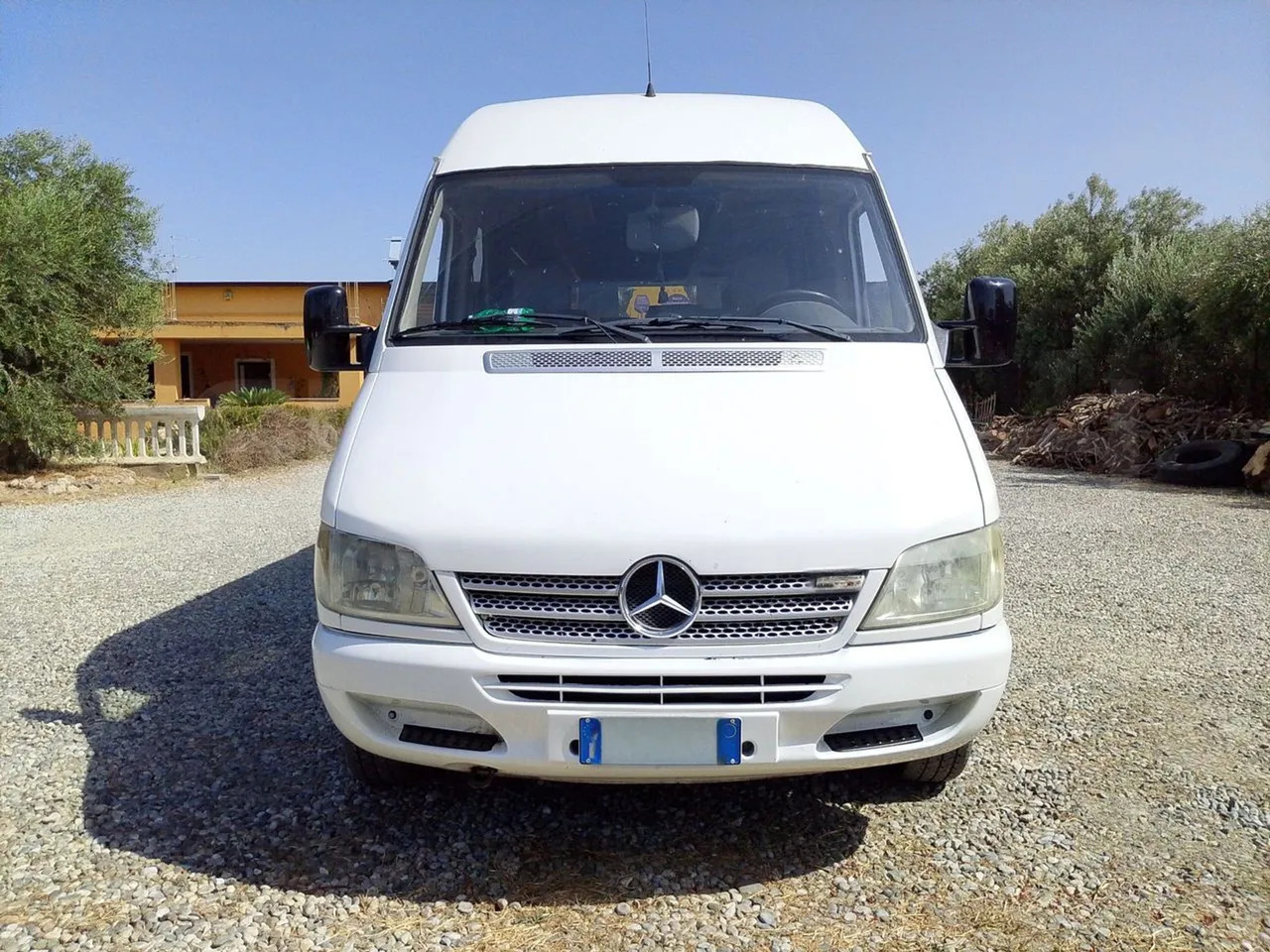 Mercedes-Benz Sprinter - Minibusz, Kisbusz: 2 kép. Mercedes-Benz Sprinter - Minibusz, Kisbusz: 2 kép.