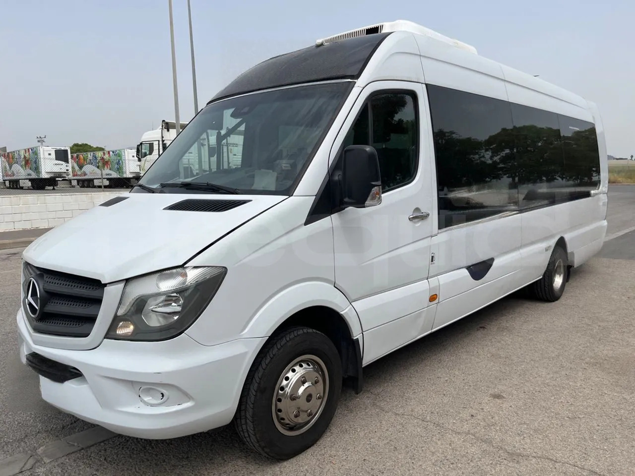 Mercedes-Benz Sprinter - Távolsági busz: 4 kép. Mercedes-Benz Sprinter - Távolsági busz: 4 kép.