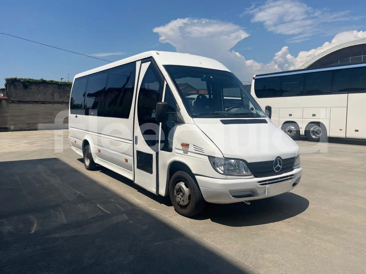 Mercedes-Benz Sprinter - Minibusz, Kisbusz: 1 kép. Mercedes-Benz Sprinter - Minibusz, Kisbusz: 1 kép.