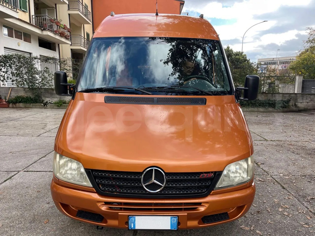Mercedes-Benz Sprinter - Helyközi busz: 2 kép. Mercedes-Benz Sprinter - Helyközi busz: 2 kép.