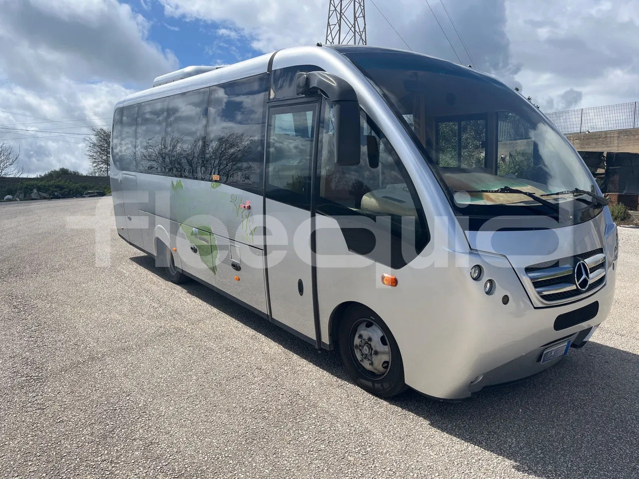 Mercedes-Benz Vario - Minibusz, Kisbusz: 1 kép. Mercedes-Benz Vario - Minibusz, Kisbusz: 1 kép.