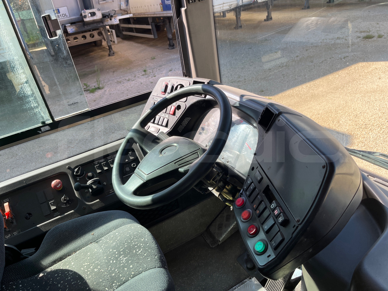 Városi busz N. 6 Iveco Citelis: 20 kép.