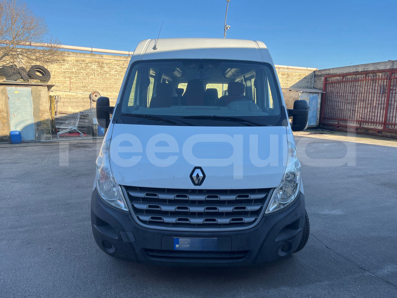 Renault Master - Minibusz, Kisbusz: 2 kép. Renault Master - Minibusz, Kisbusz: 2 kép.