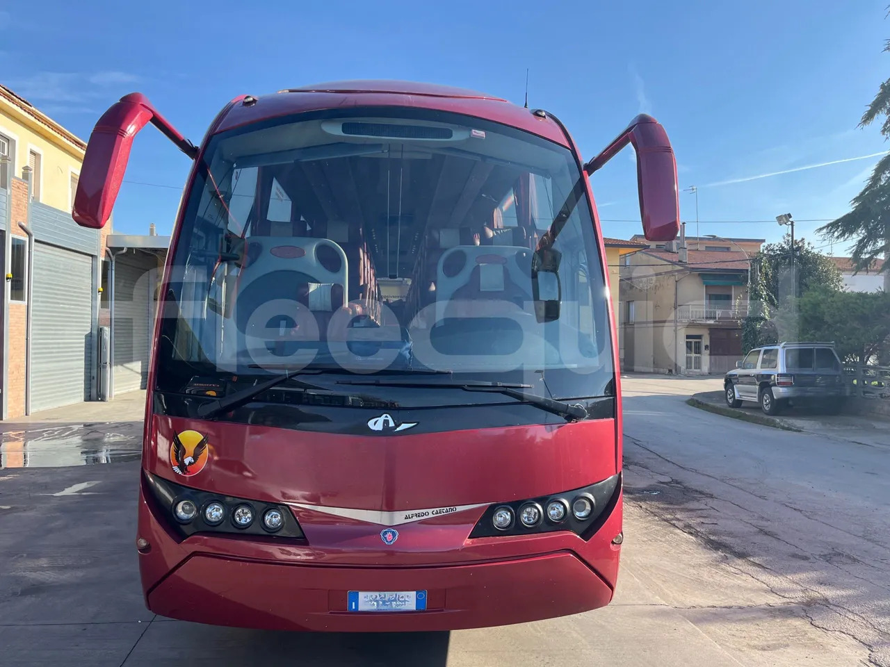 Scania Irizar - Távolsági busz: 2 kép. Scania Irizar - Távolsági busz: 2 kép.