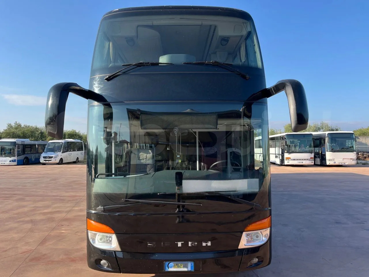 Setra S431 - Távolsági busz: 2 kép. Setra S431 - Távolsági busz: 2 kép.