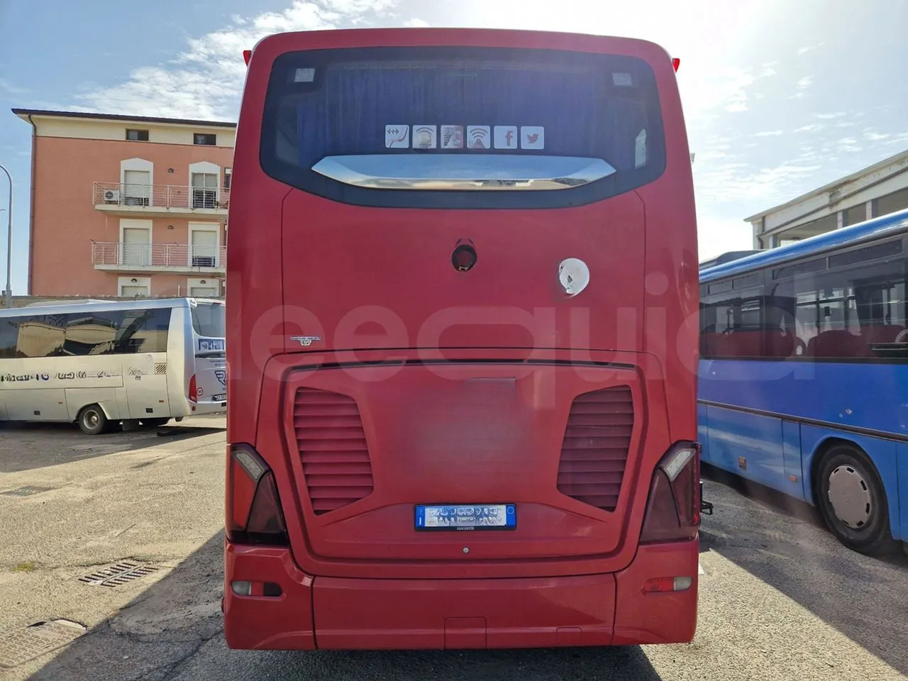 Setra S517 - Távolsági busz: 5 kép. Setra S517 - Távolsági busz: 5 kép.