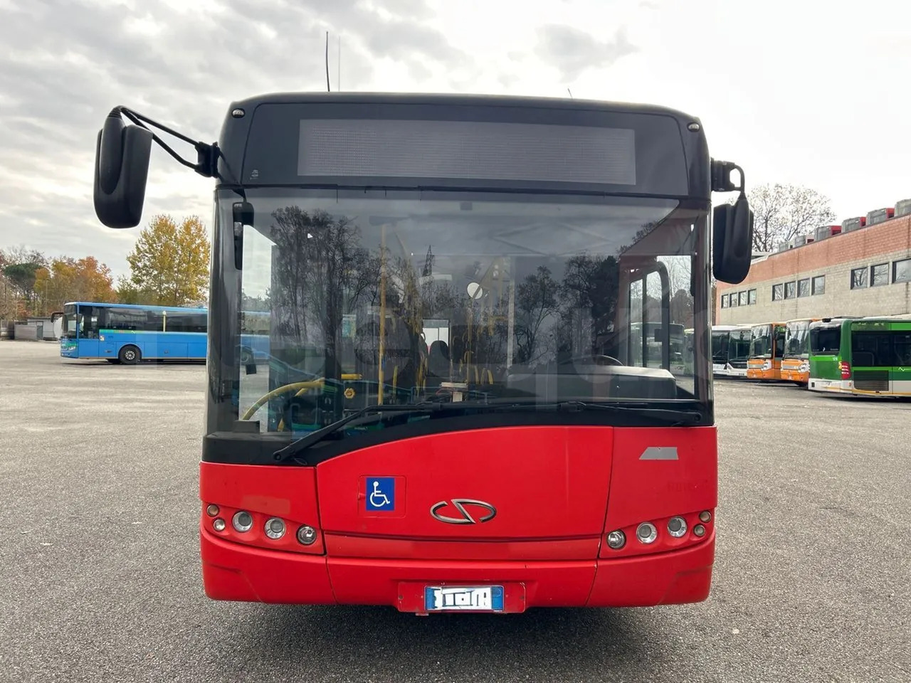 Solaris Urbino - Városi busz: 2 kép. Solaris Urbino - Városi busz: 2 kép.