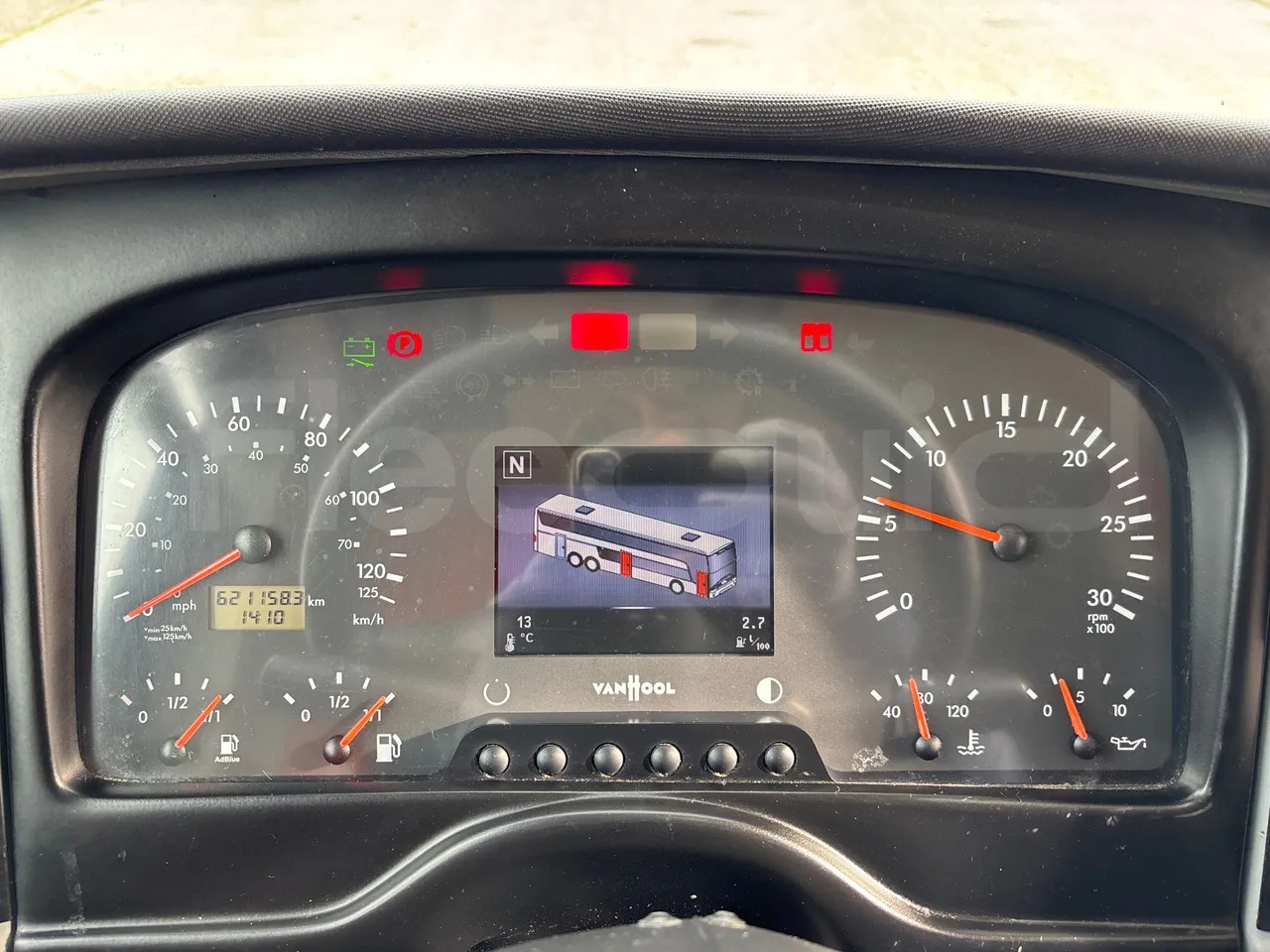 Van Hool Astromega - Távolsági busz: 3 kép. Van Hool Astromega - Távolsági busz: 3 kép.