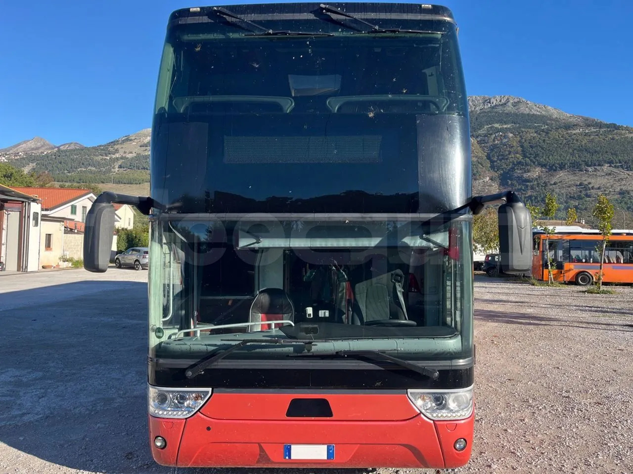 Van Hool Astromega - Emeletes busz: 2 kép. Van Hool Astromega - Emeletes busz: 2 kép.