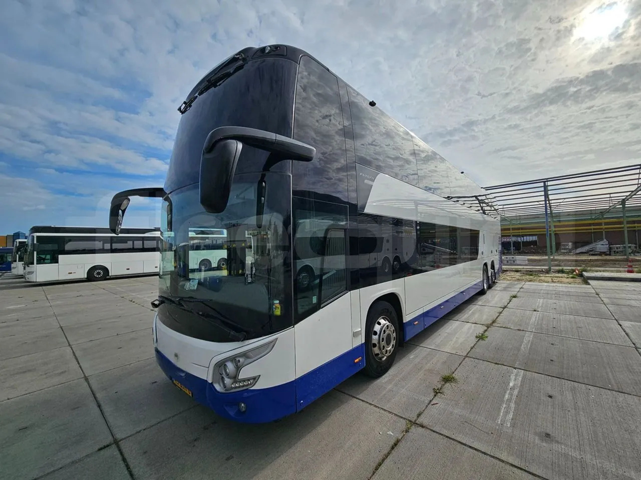 Vdl Futura - Távolsági busz: 4 kép. Vdl Futura - Távolsági busz: 4 kép.