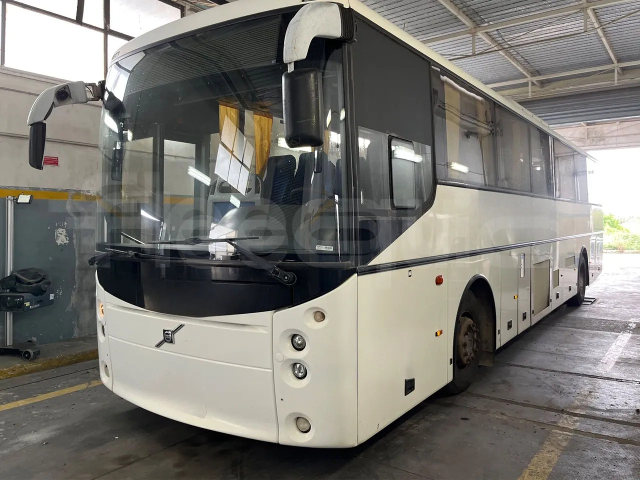 Volvo B12 - Távolsági busz: 4 kép. Volvo B12 - Távolsági busz: 4 kép.